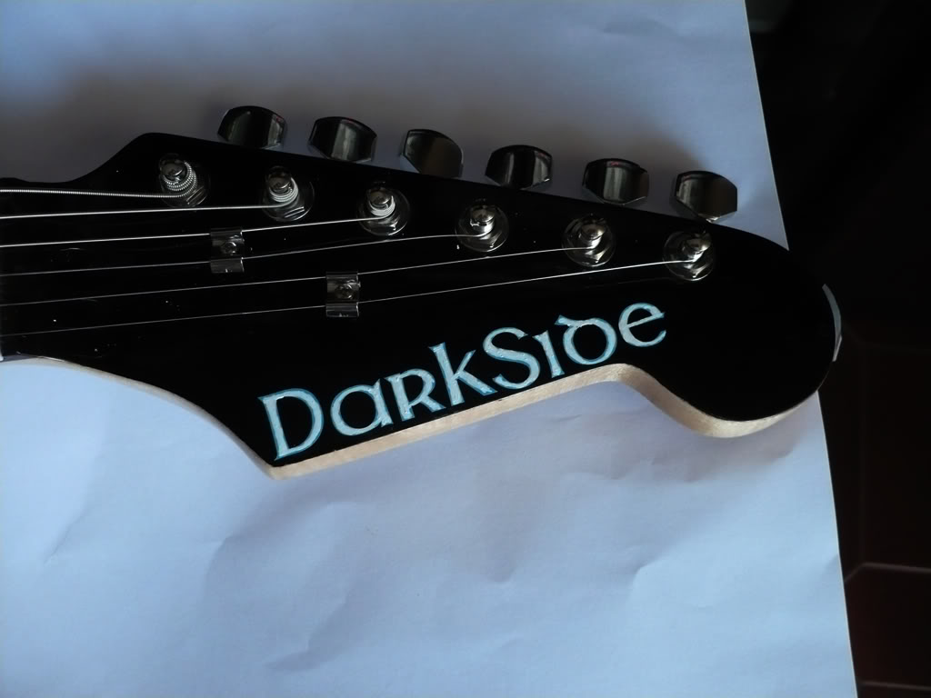 Projecto DARKSIDE Strat - Página 16 Headstockdefinitivo