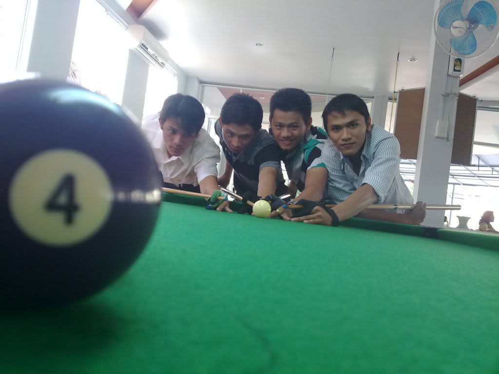 Billiard cũng là một môn thể thao lành mạnh nhé các bạn 04102010855