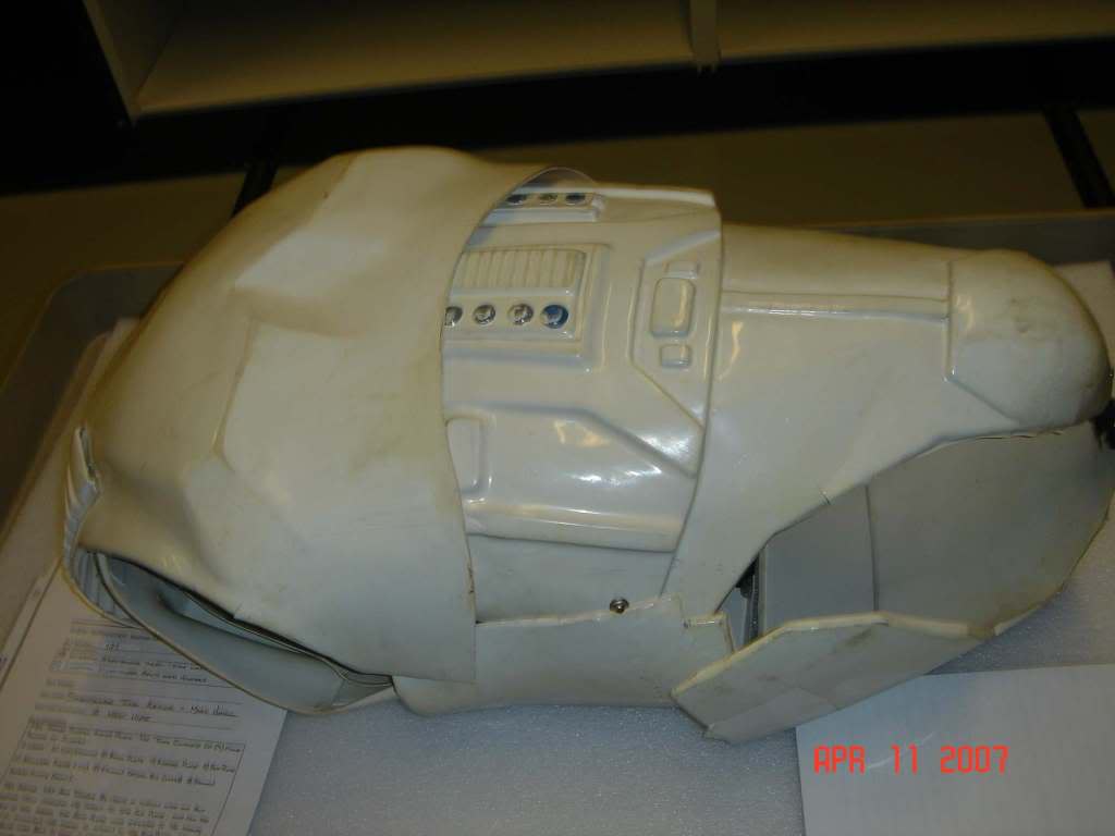 Fotos de armor originales Anh Stunt (parte II) Armor_Front_02