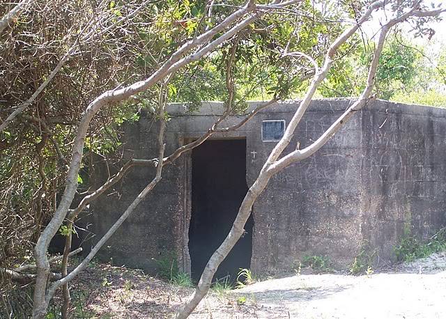 Bunkers and other shelters 8-FtFisherbunkerdoor