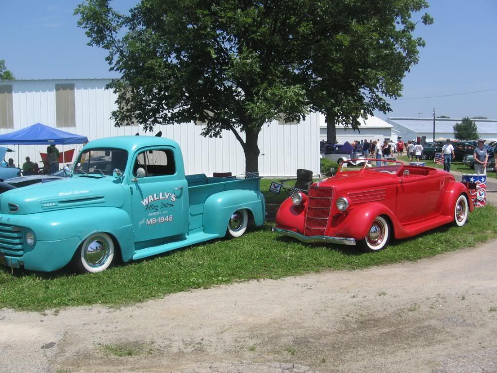 A few shots from the Cincy St Rod Show 5/23 143