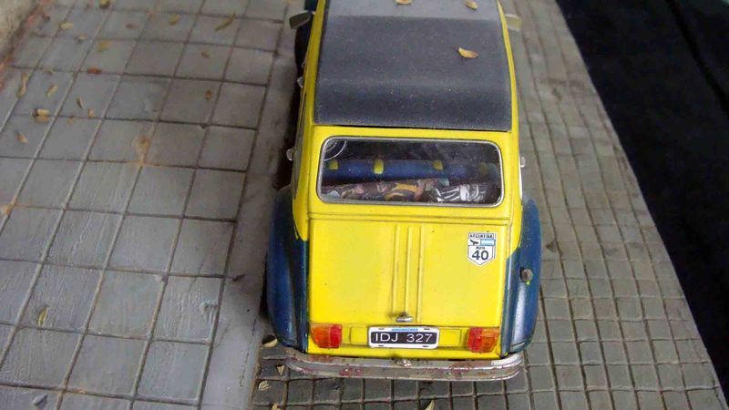 Citroen Bohemio - Tamiya 1/24 - Primera parte DSC01792_zpsfdty6g2j