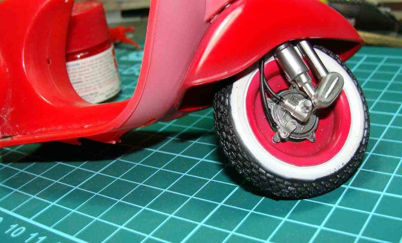 Vespa Primavera 1/9  - Italeri DSC09788_zpsf72713a9