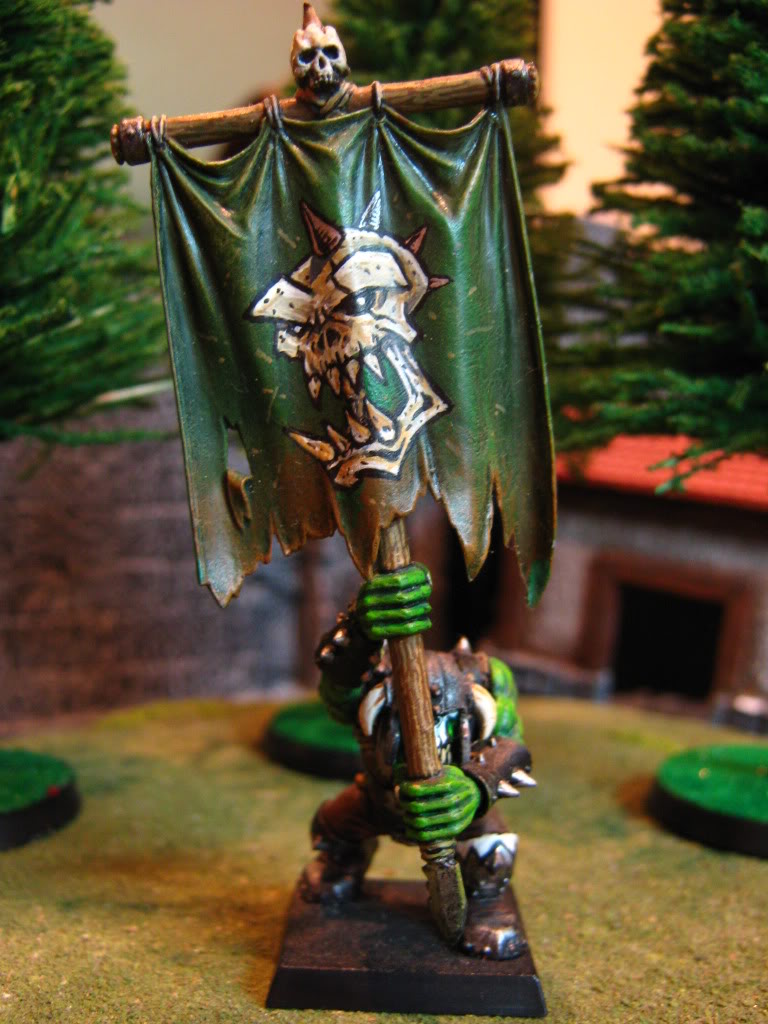 My Warhammer Banners - Page 3 OrcStandardBearer2