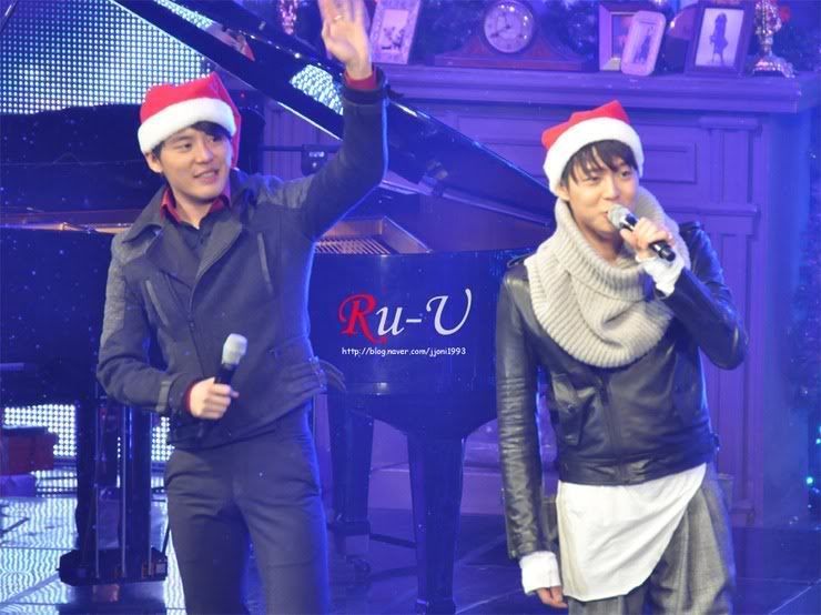 [fotos] el meeting k hicieron el jaechunsu el 12/12/09 Smile51