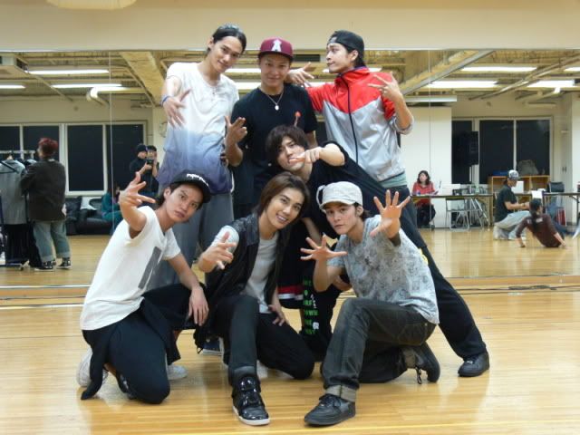 (Pics) Jung Min ensayando Musical de Japon xD Rvgj5x