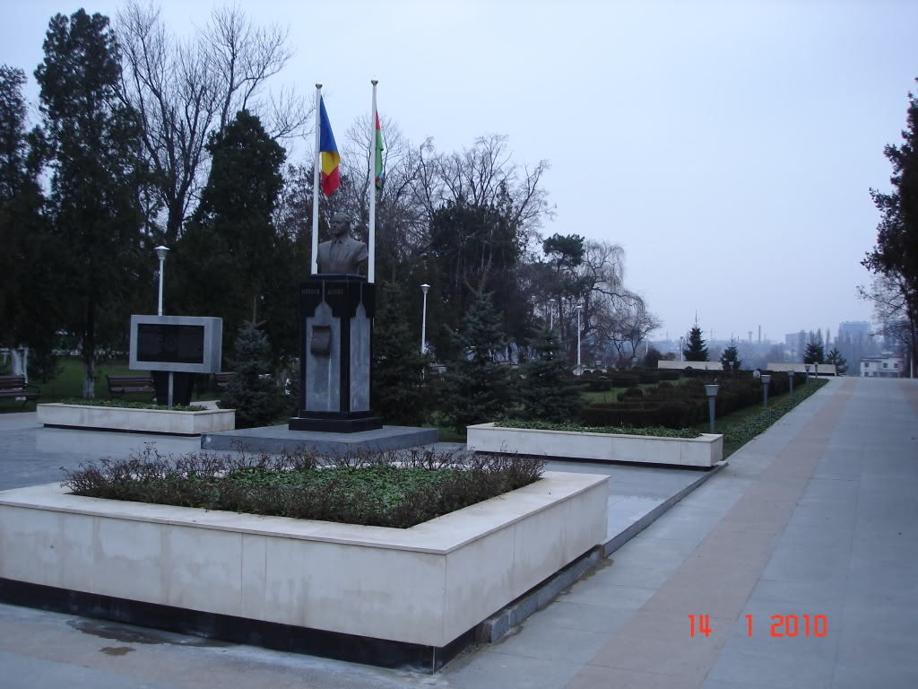 PARCUL TEI  -  ( 8  MAI  )   -    DIN BUCURESTI DSC08321