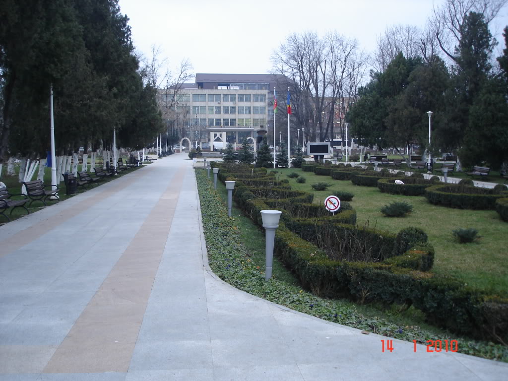 PARCUL TEI  -  ( 8  MAI  )   -    DIN BUCURESTI DSC08323