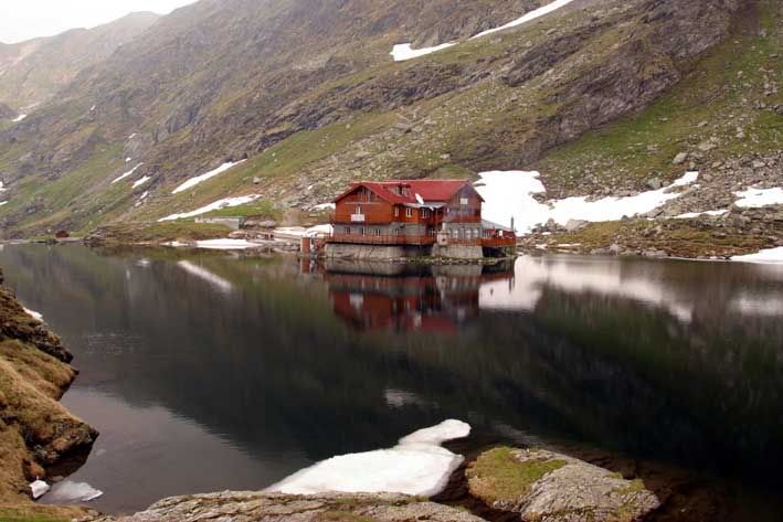 BALEA-LAC                        LaculBalealacglaciarlaMuntiiFagaras