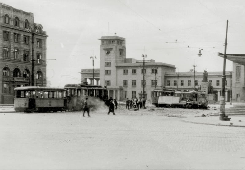 Bucureşti Nord, fosta gara Târgoviştei Piata_garii_de_nord_aprilie_44_1101