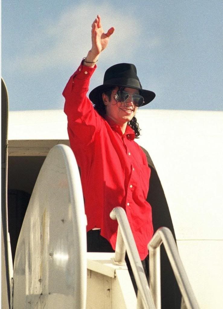 Your favourite Michael Jackson picture of the day Darling-Michael-michael-jackson--4