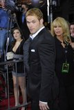 Avant première New Moon L.A. 16/11/2009 Th_gallery_main-kellan-lutz-new-moo-3