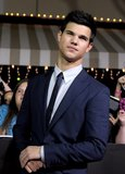 Avant première New Moon L.A. 16/11/2009 Th_gallery_main-taylor-lautner-new-moo