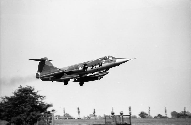 Merged F-104 Starfighter Thread D-8104-1