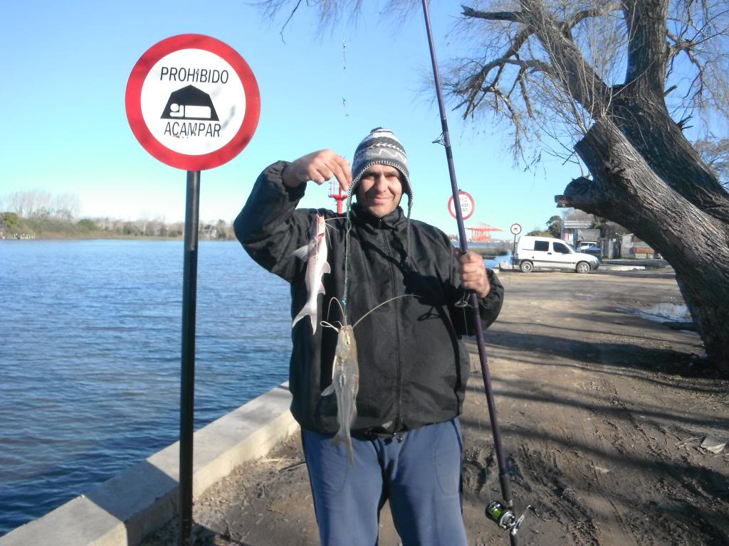 pesca variada en prefectura de la isla Rio Santiago 008_zps3b34af4a