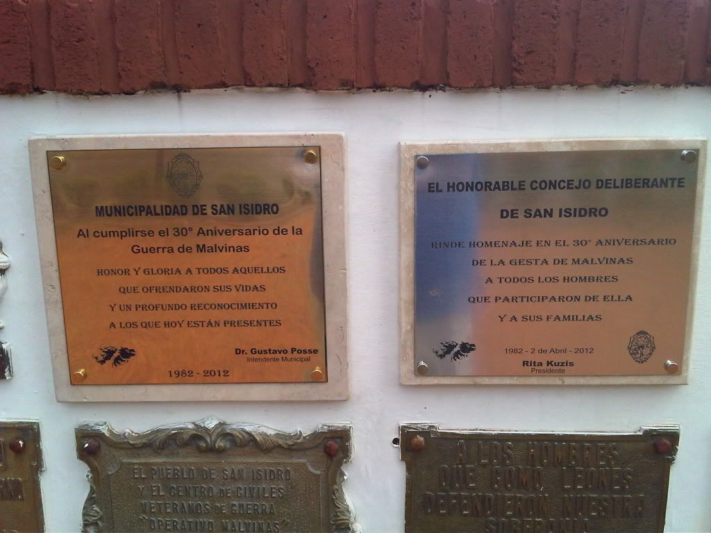 Actos y conmemoraciones de la Gesta durante 2012. PlacashomenjaedelaMSIyHCD2deabrilenSI