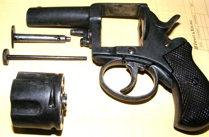 Can anyone identify who made this die-cast British Bulldog Webley? Disassembly