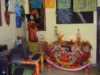 Ofrenda de dia de muertos en el ciber PC022553