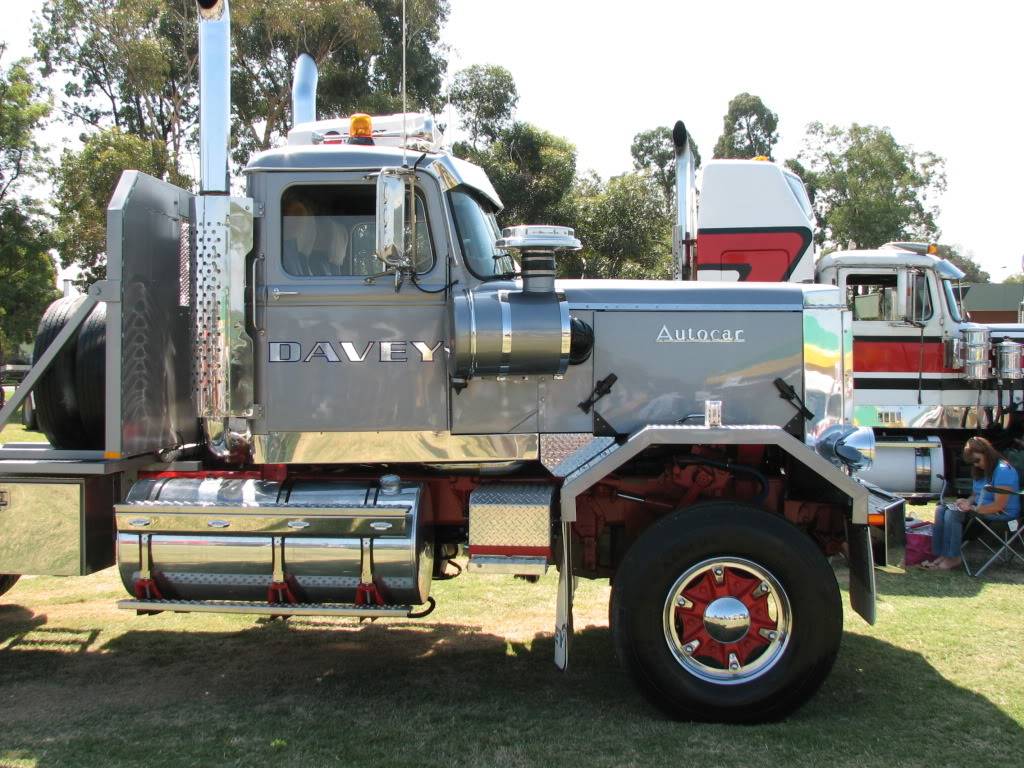 Road Train Prime Mover . Whitemusterkyabram201130