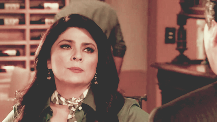 Victoria Ruffo/ვიქტორია რუფო - Page 52 F8b84740d2a8b05117f4c1b2abbea25c