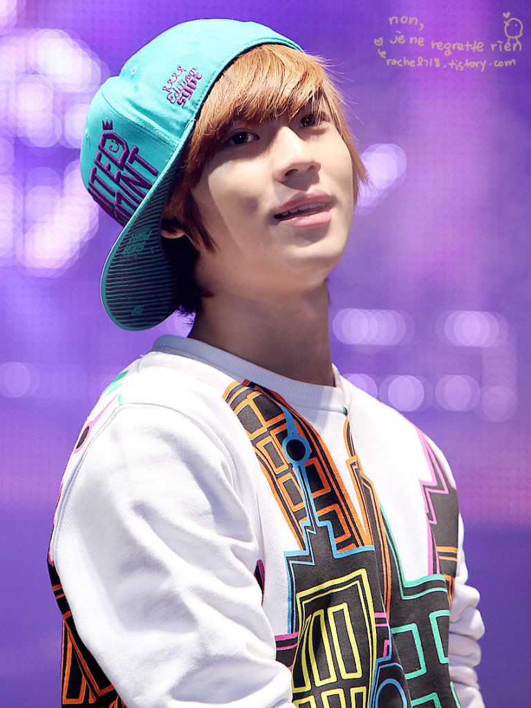 100109 mas de Taemin @ Concierto Blanco Amor de Invierno 162B77254B49A02967CD58