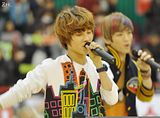 100112 Taemin @  Juego de LG Saker vs KT&G Th_d00560534b4ca3ddd2bcd