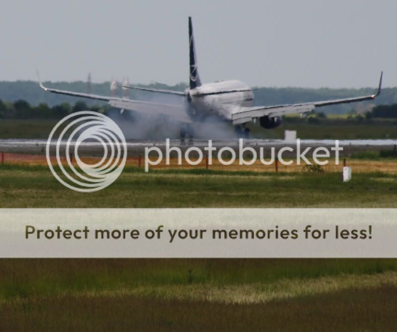 Aeroportul Bucuresti (Henri Coanda/Otopeni) - Mai 2010 - Pagina 3 IMG_3914