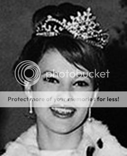 [T3HD] Nữ hoàng nhan sắc đăng quang với mái tóc màu đỏ 1965-MIsm