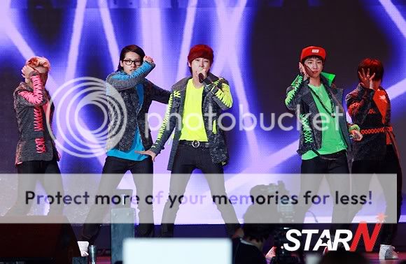 [NOTI/12.04.30] B1A4 “¡Divirtámonos!” 20120428023455_4f9ad8bf7fc71_1