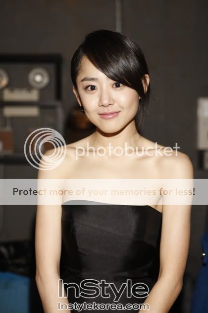 [26-03-10] Moon Geun Young at PaekSang 100327CineB19