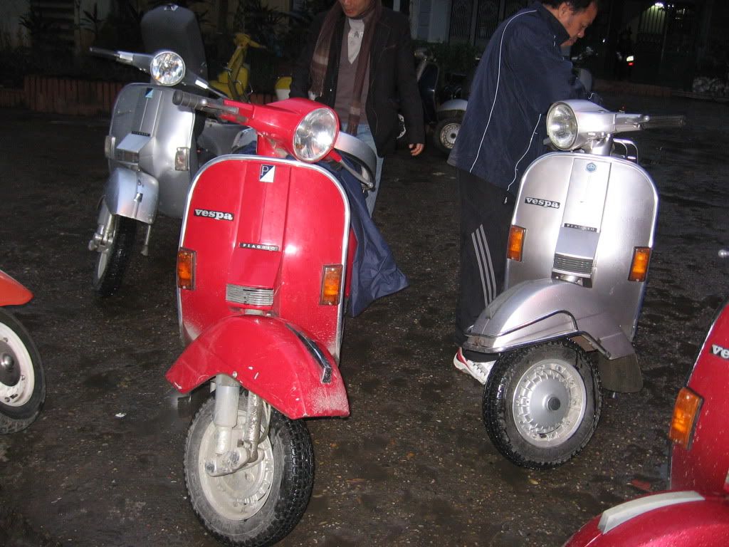 Vào lò vespa đầu chợ Long biên IMG_0808