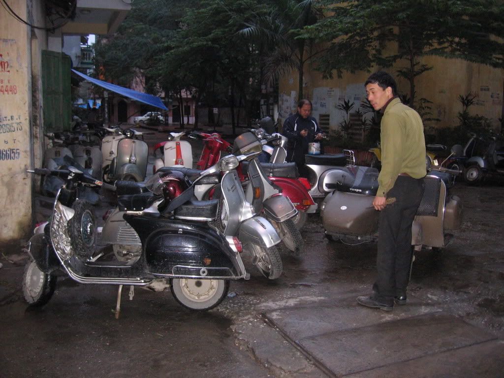 Vào lò vespa đầu chợ Long biên IMG_0810