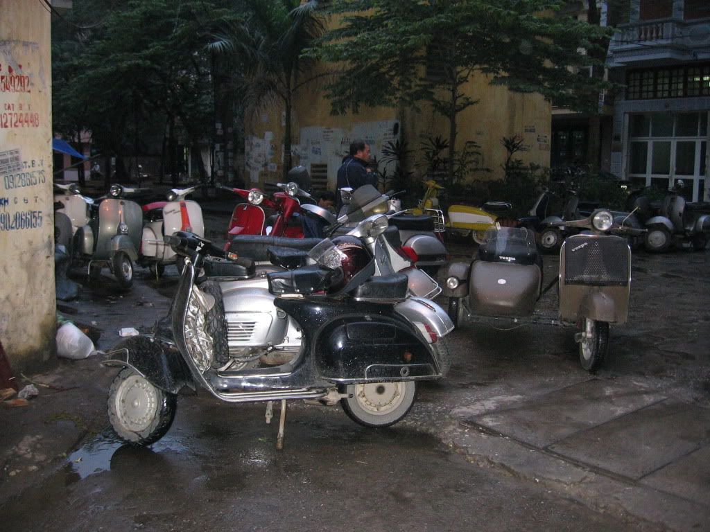 Vào lò vespa đầu chợ Long biên IMG_0811