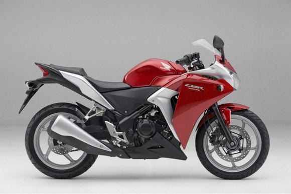 250 da suzki , primeiras imagens reais ... Cbr25003