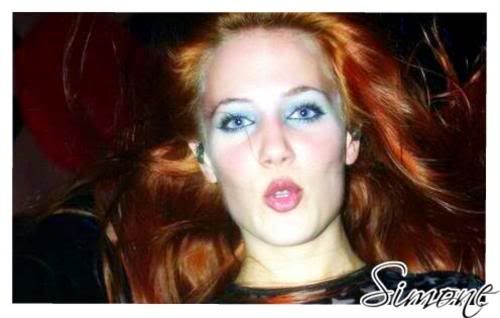 Fotos de Simone Simons - Página 35 1152060431_f