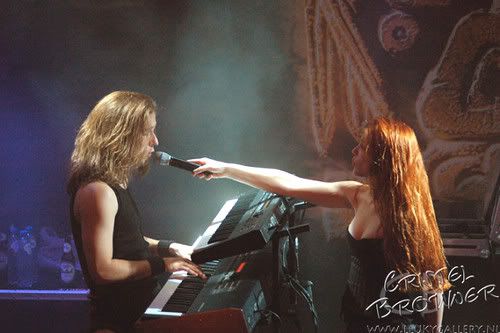 Fotos de Simone Simons - Página 29 1283265224350_f