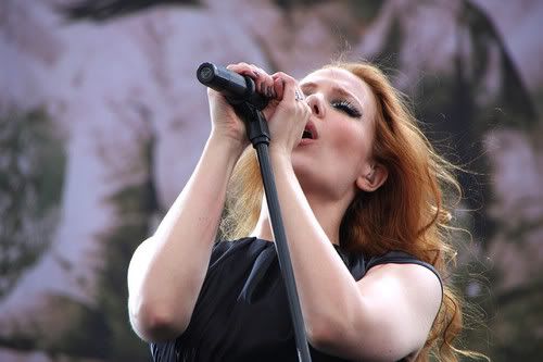 Fotos de Simone Simons - Página 31 1283539408806_f