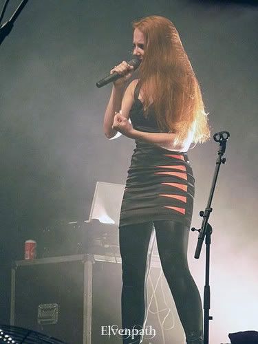 Fotos de Simone Simons - Página 21 1292448655891_f