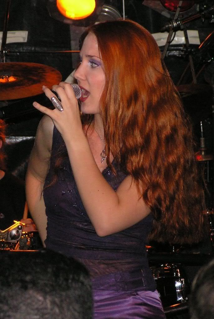 Fotos de Simone Simons - Página 22 Photo_epica-simone