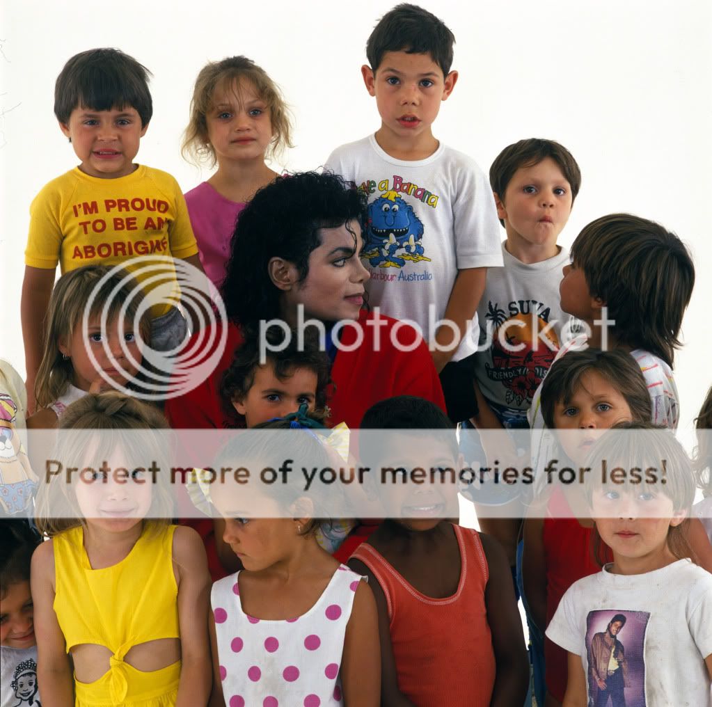 Visita de Michael a um Colégio Aborigenes em Sydney Durante o BAD Tour, 1987 SamemersonRedfernsunnyhill-sydney1987bad-colegioaborigen-4