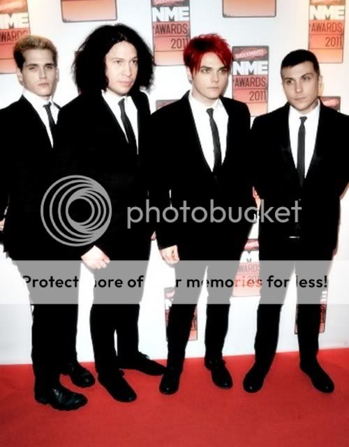 2011 - MCR GANA en los Shockwaves NME Awards 2011  183241_201299533216232_160220773990775_778735_7357451_n