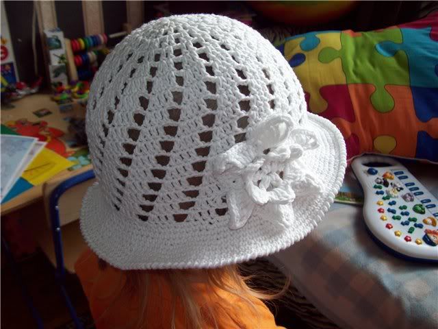 gorra en crochet BIAY_11