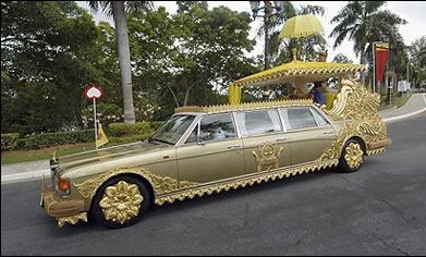 CASA REAL DE BRUNEI Sultan-Brunei-rollsroyce-1