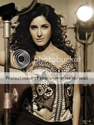 نجوم بوليود Katrina_kaif_1341_12