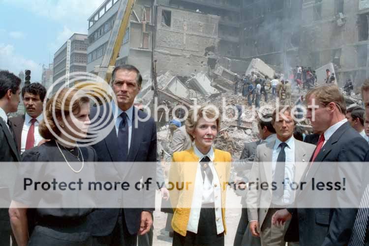 SORPRENDENTES, E INEDITAS FOTOS DEL TERREMOTO DE 1985 - Página 2 NancyReagan