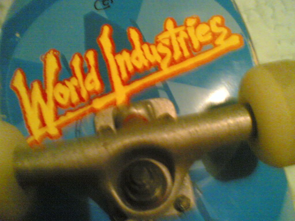 For sale World Industries (skate) Jef054-1