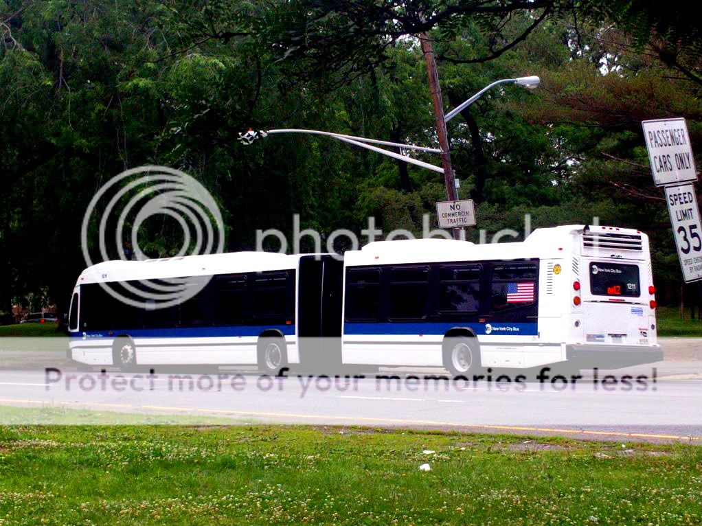 PHOTOS - Several buses just roaming around IMG00424