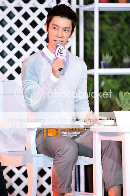 [100918/OFFICIAL] 12Plus Press Conference at Paradise Park, 12P | Donghae 201009181284811913