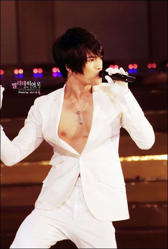 [pic][23/09/10]Tập trung Pic của jaejoong 8znpzc-1