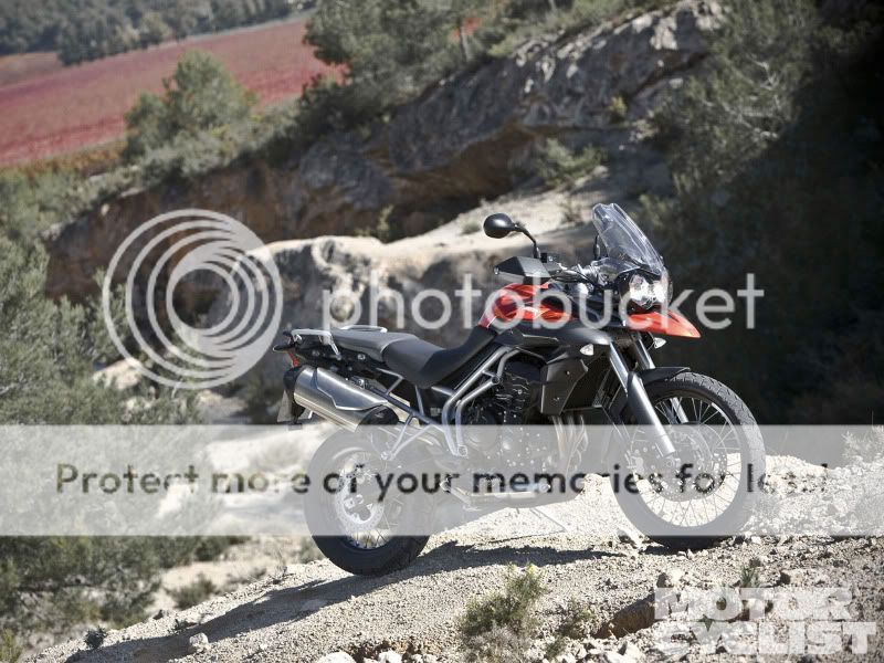 Happy Birthday Dirtfreak ! 122_1011_004_o2011_triumph_tiger_800_xc